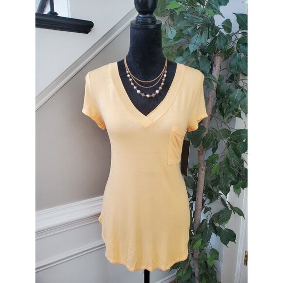 MONO Women's Yellow Solid Casual Short Sleeve Regular Fit V-Neck T Shirt Top - Picture 14 of 14